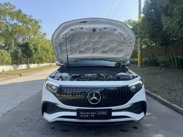 Mercedes-Benz EQB — Фото автомобиля 4