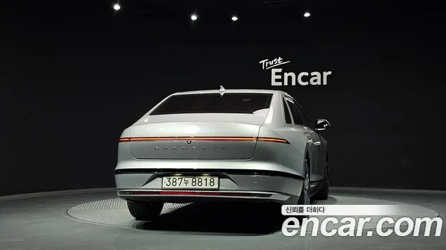 Hyundai Grandeur Grandeur (GN7) 2.5 Бензин 2WD — Фото автомобиля 4