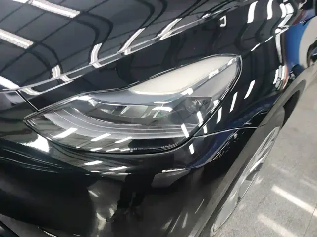 Tesla Model Y — Фото автомобиля 23