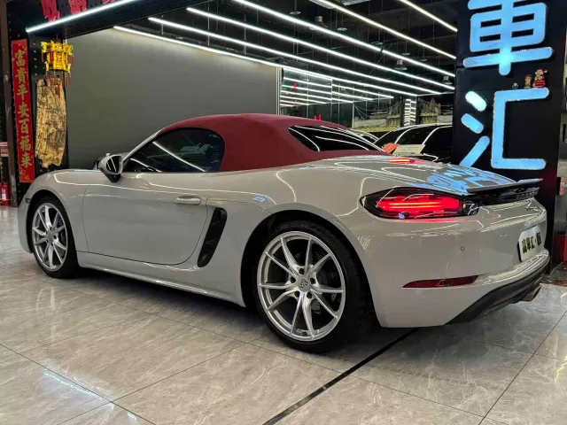 Porsche 718 — Фото автомобиля 10