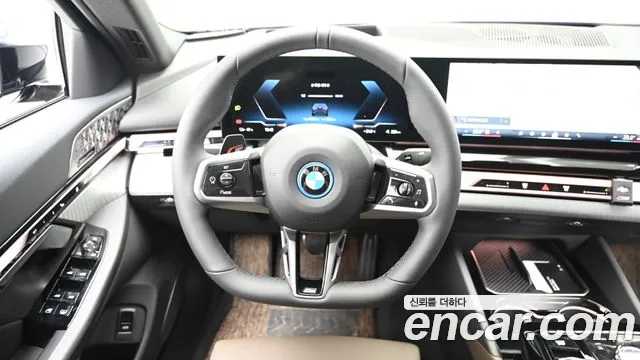 BMW i5 G60 — Фото автомобиля 13