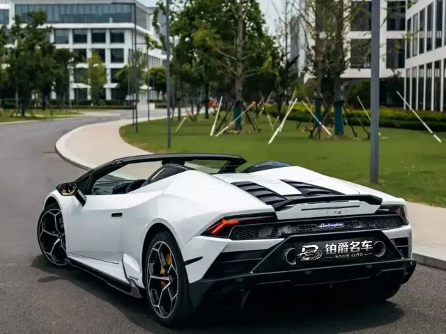 Lamborghini Huracan — Фото автомобиля 3