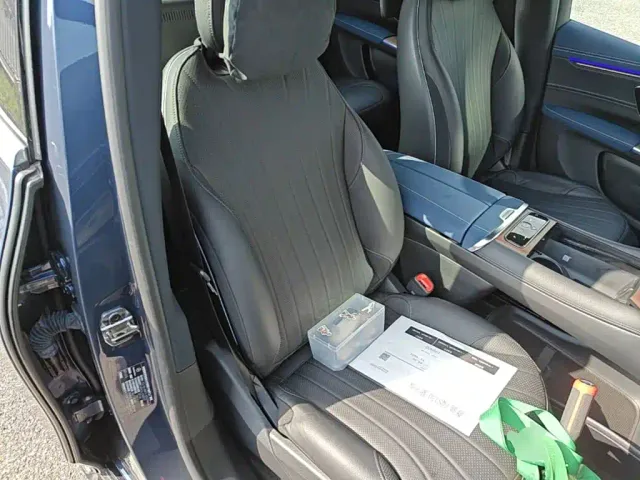 Mercedes-Benz EQS — Фото автомобиля 24