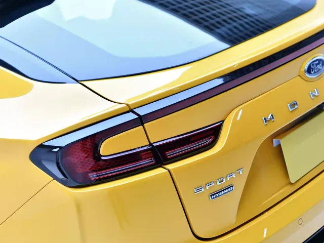 Ford Mondeo — Фото автомобиля 22