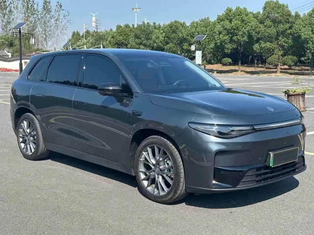 Leapmotor C10 — Фото автомобиля 3