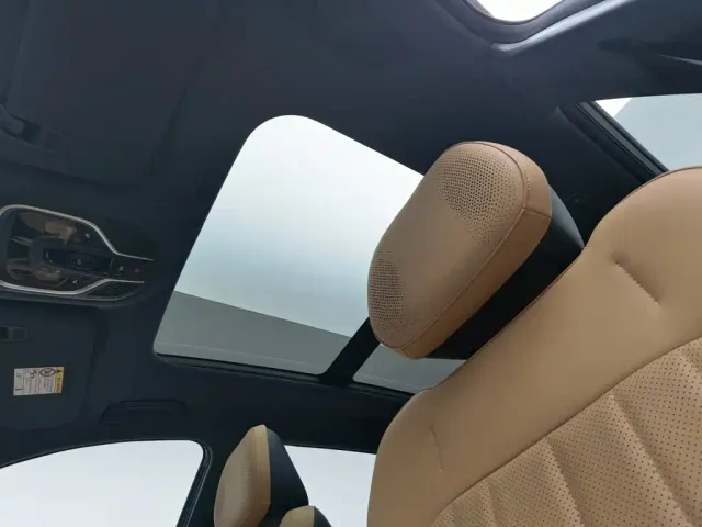 Geely Galaxy Starship 7 EM-i — Фото автомобиля 14