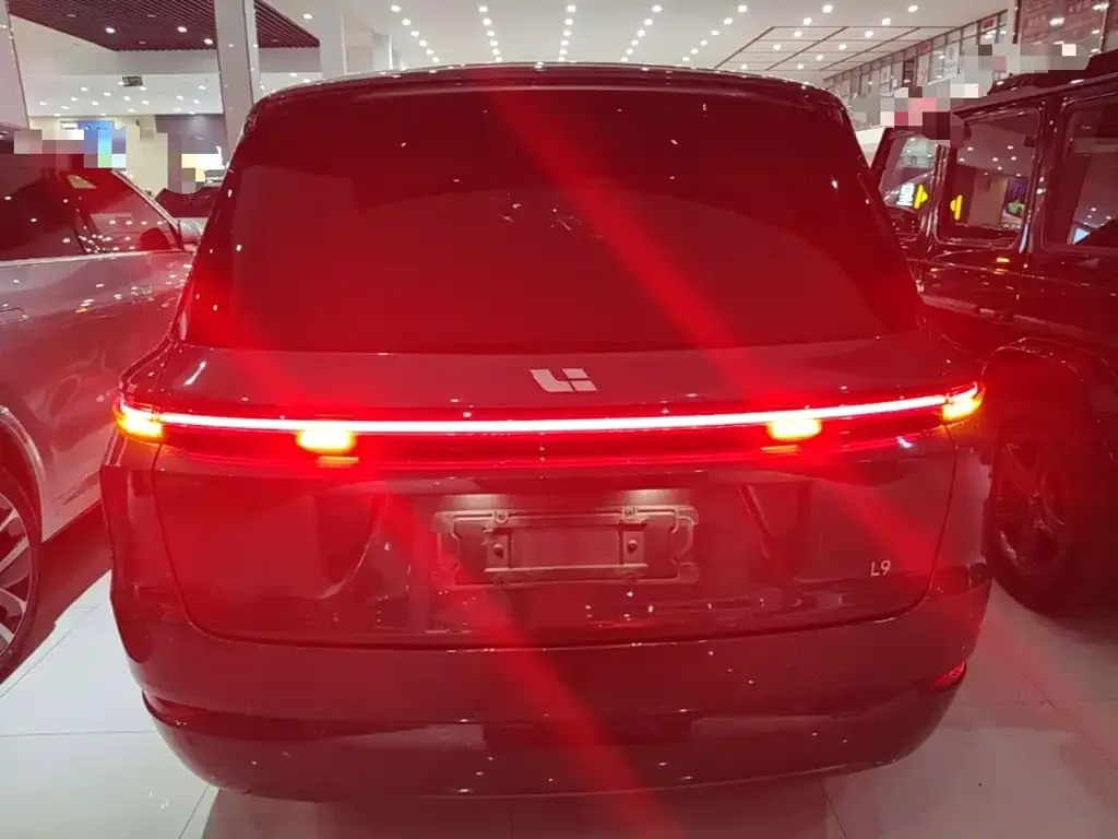 Li Auto Li Xiang L9 2022 Max — Фото автомобиля 5