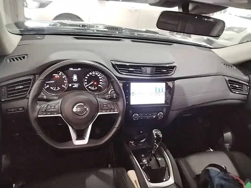 Nissan X-Trail 2022 Facelift 2.0L 2WD Smart Connect Ultimate Edition — Фото автомобиля 5