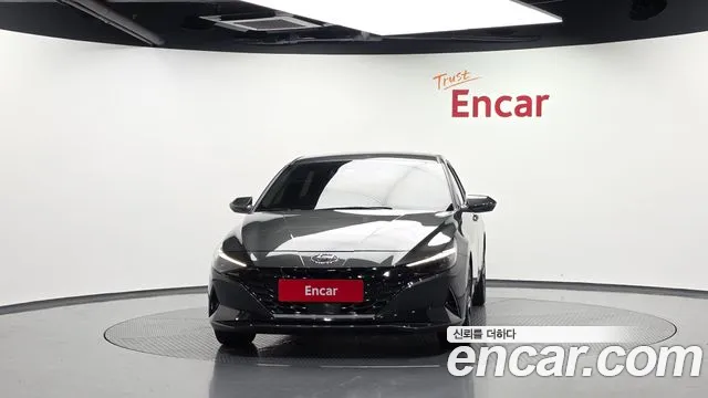 Hyundai AVANTE — Фото автомобиля 2