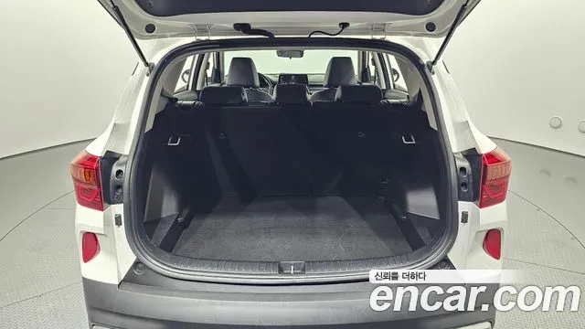 Kia Seltos Seltos Бензин 1.6 турбо 2WD — Фото автомобиля 17