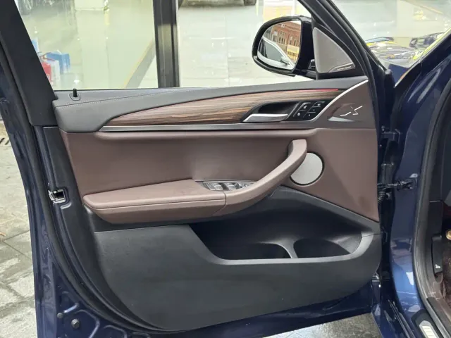 BMW X3 — Фото автомобиля 16