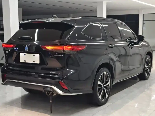 Toyota Crown Kluger — Фото автомобиля 9