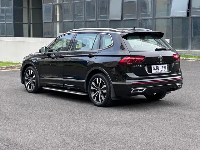 Volkswagen Tiguan L — Фото автомобиля 11