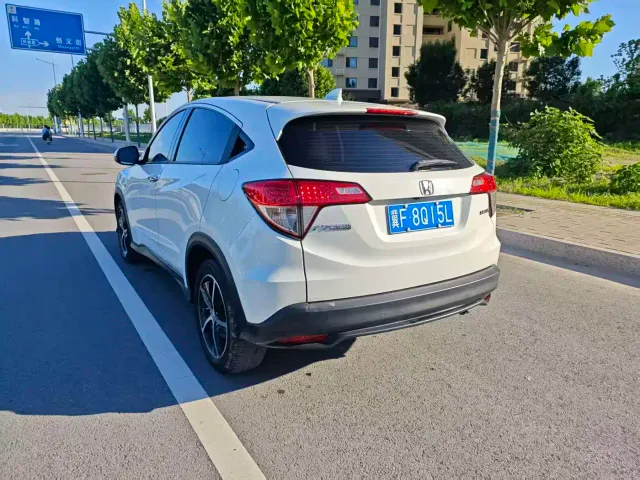 Honda Vezel — Фото автомобиля 9