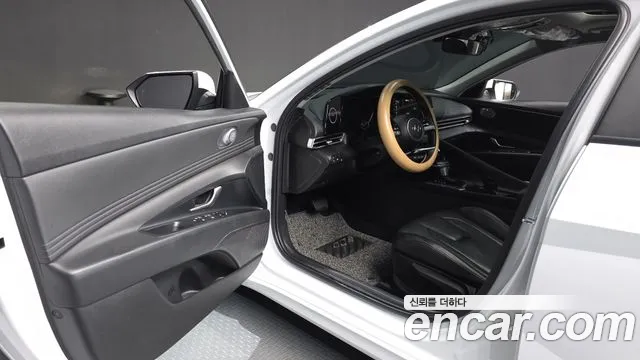 Hyundai Avante CN7 — Фото автомобиля 10