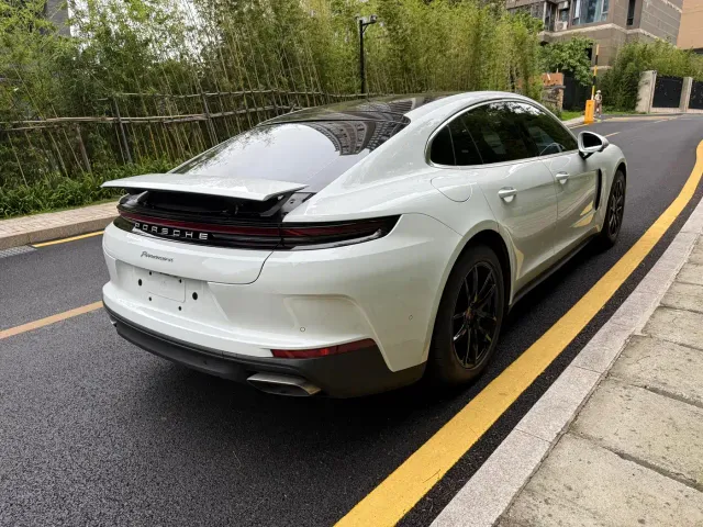 Porsche Panamera — Фото автомобиля 6