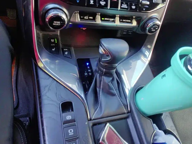 Lexus LX — Фото автомобиля 16
