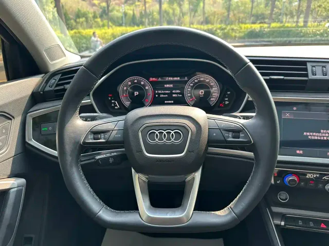 Audi Q3 — Фото автомобиля 15