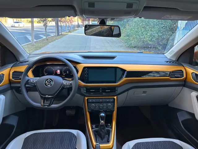 Volkswagen T-Cross — Фото автомобиля 6