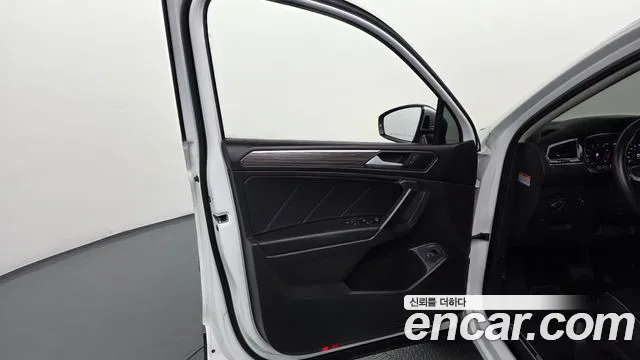 Volkswagen Tiguan — Фото автомобиля 13