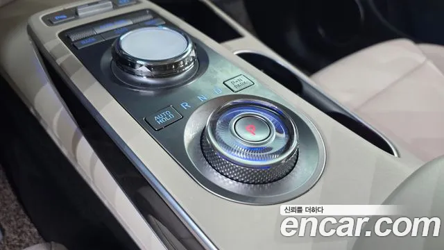Genesis GV70 — Фото автомобиля 12