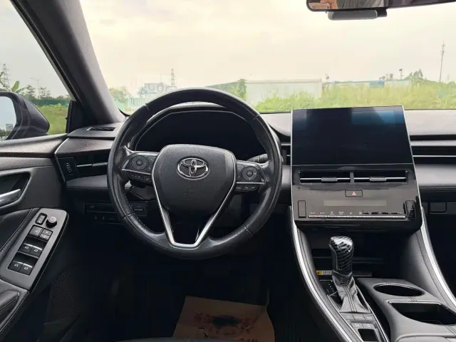 Toyota Avalon — Фото автомобиля 6