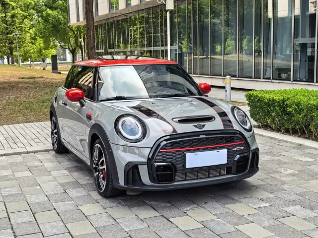 MINI John Cooper Works — Фото автомобиля 3