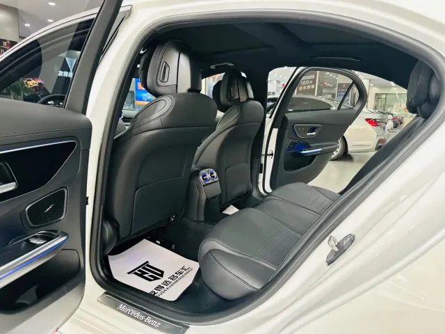 Mercedes-Benz C-Class — Фото автомобиля 5