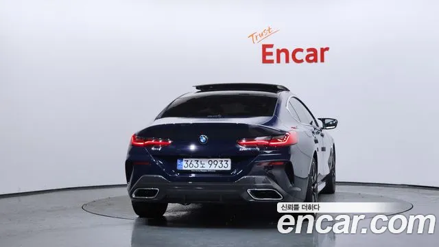 BMW 8 Series G15 — Фото автомобиля 4