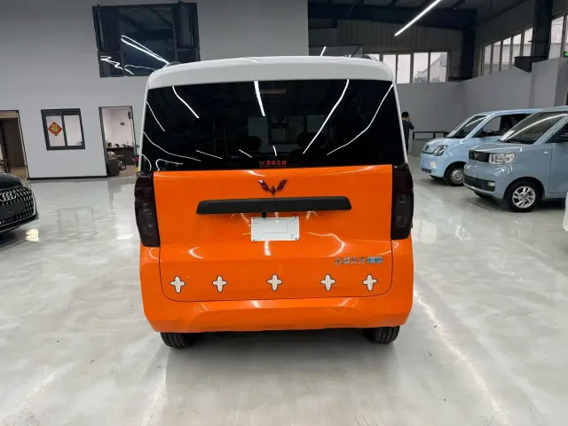 Wuling Zhiguang NEV — Фото автомобиля 5