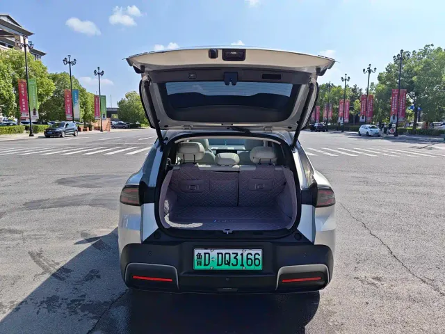 Changan Qiyuan Q05 — Фото автомобиля 11