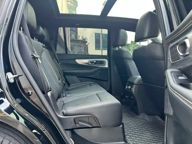 GAC Trumpchi GS8 — Фото автомобиля 15