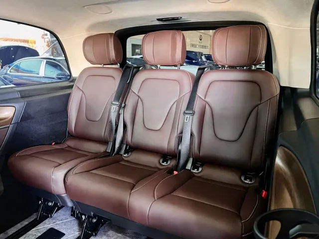 Mercedes-Benz V-Class — Фото автомобиля 11