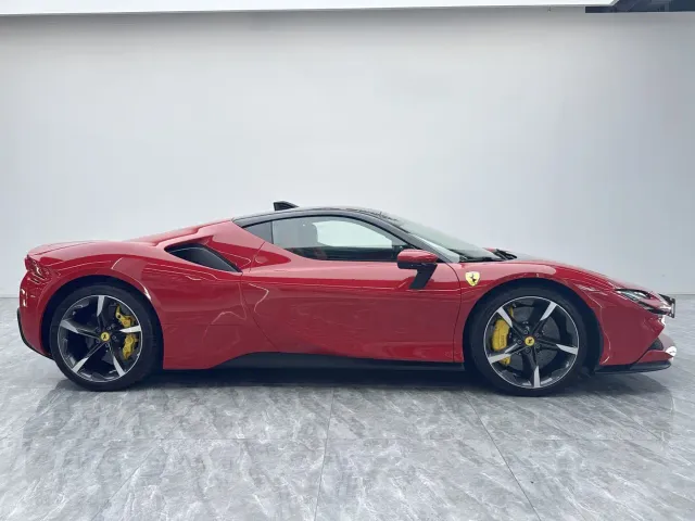 Ferrari SF90 — Фото автомобиля 7