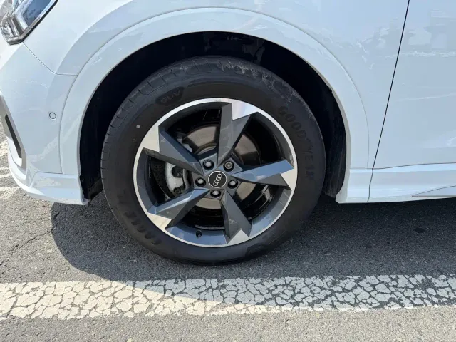 Audi Q3 — Фото автомобиля 15