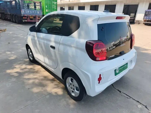 Roewe Clever — Фото автомобиля 4