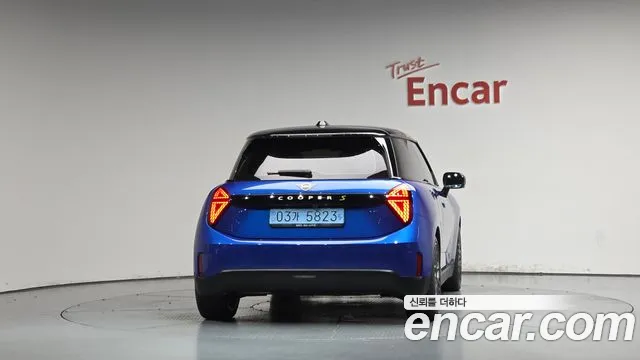 MINI Cooper — Фото автомобиля 4