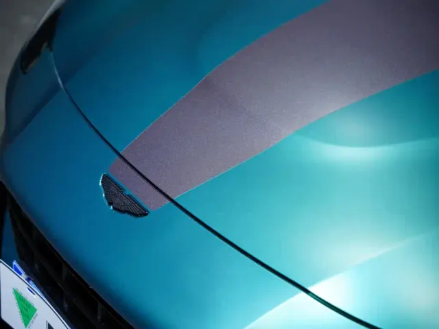 Aston Martin V8 Vantage — Фото автомобиля 5
