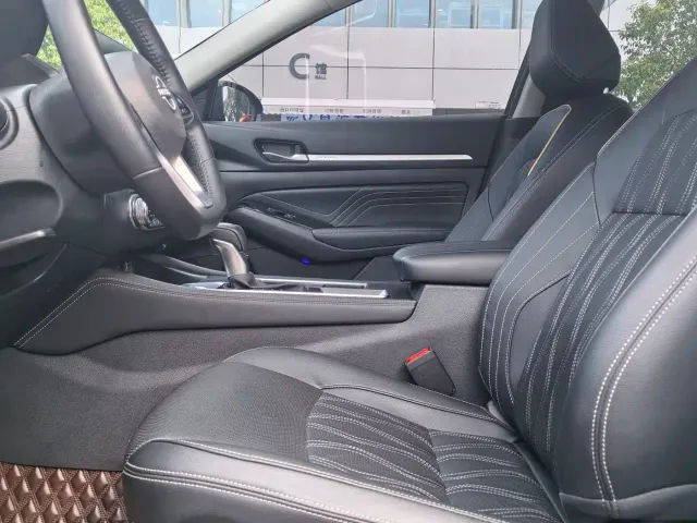 Nissan Teana — Фото автомобиля 4