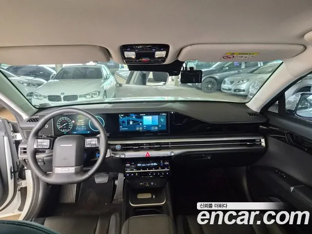 Hyundai Grandeur Grandeur (GN7) 2.5 Бензин 2WD — Фото автомобиля 20