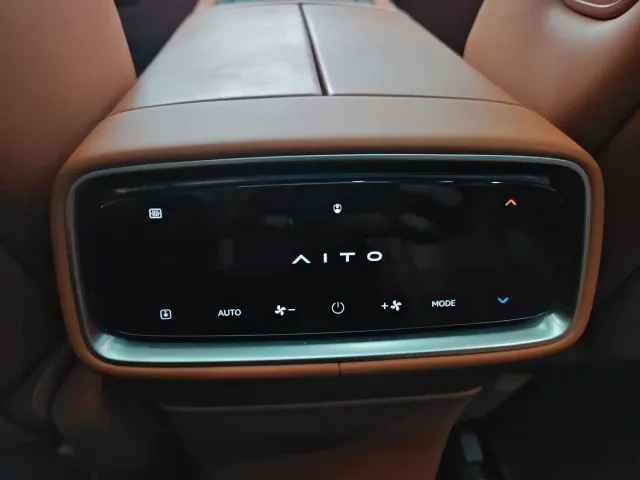 Aito M9 — Фото автомобиля 20