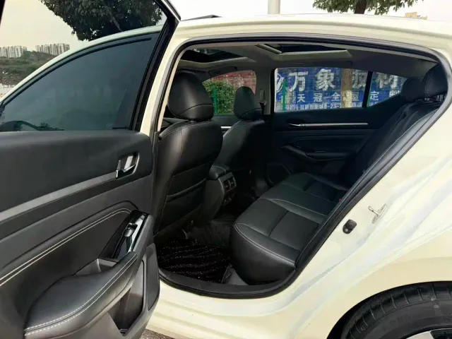 Nissan Teana — Фото автомобиля 9