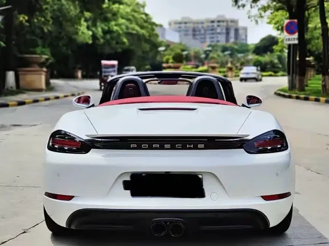 Porsche 718 — Фото автомобиля 12