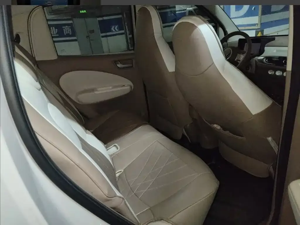 Wuling Motors Hongguang MINIEV 2025 4-Door Advanced — Фото автомобиля 21