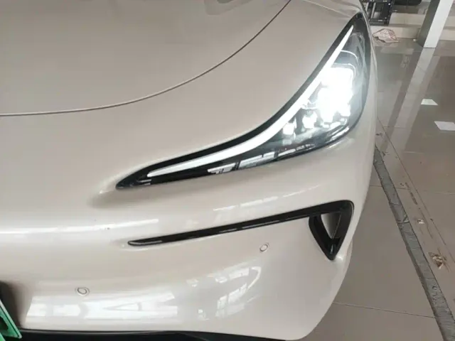 IM Motors LS6 — Фото автомобиля 23