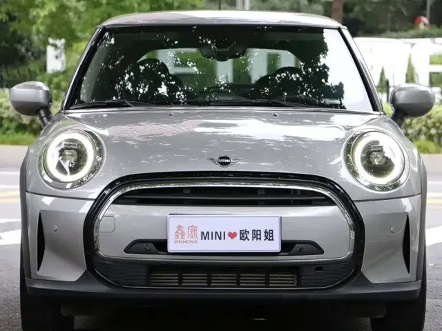 MINI Hatch — Фото автомобиля 2