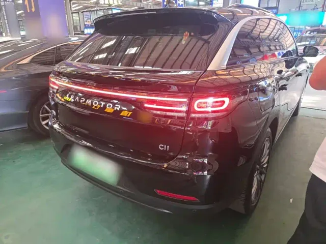 Leapmotor C11 — Фото автомобиля 6