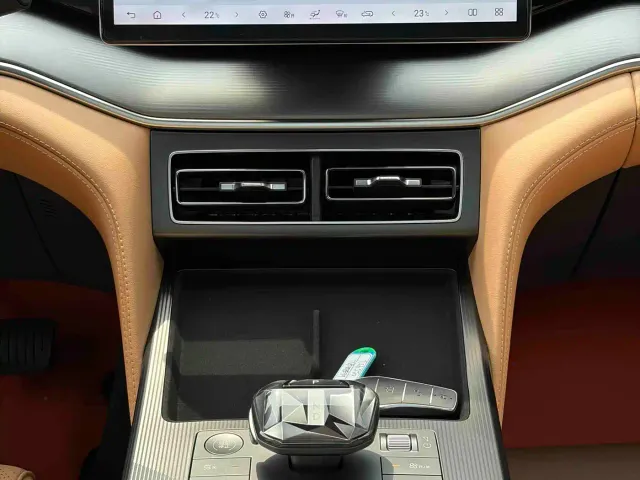 BYD Song L DM-i — Фото автомобиля 19
