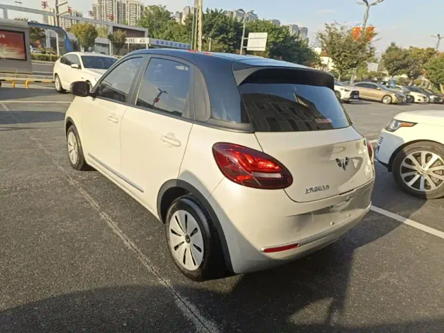 Wuling Bingo — Фото автомобиля 4