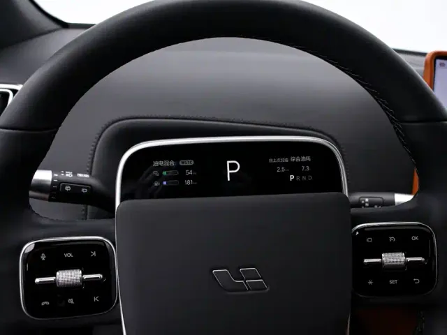 Li Auto L7 — Фото автомобиля 6